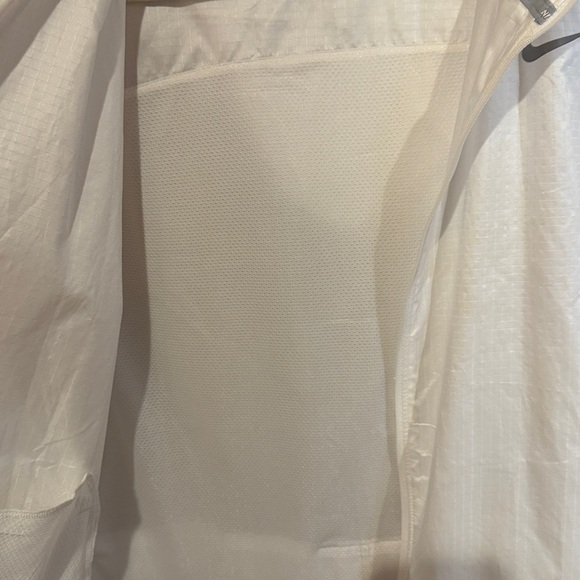 Nike White Hooded Track Jacket - Picture 8 of 9